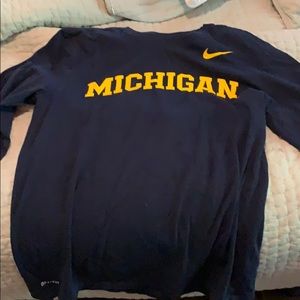 Nike Dri-fit Michigan longsleeve